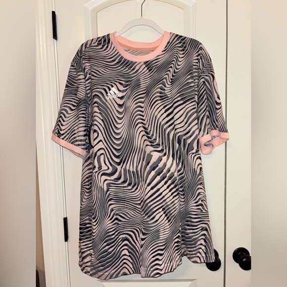 Adidas Pink and Gray Wave T-Shirt - Picture 1 of 3